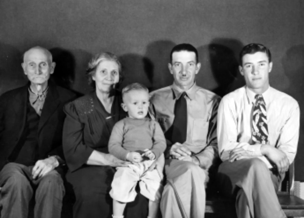 Chadron man reunited with photo of father as he works on bucket project